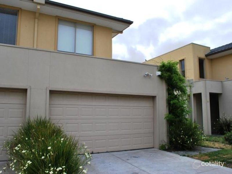 10/2 Coventry Dr, Sandhurst, VIC 3977