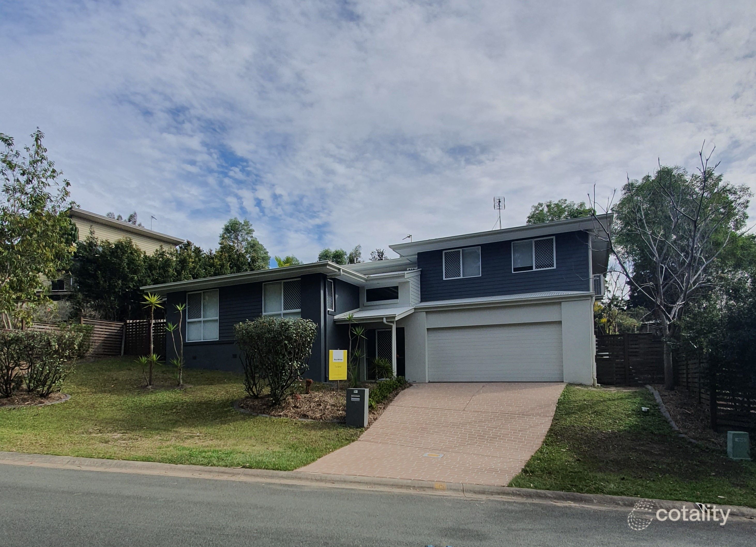 3 Silver Dawn Cres, Oxenford, QLD 4210