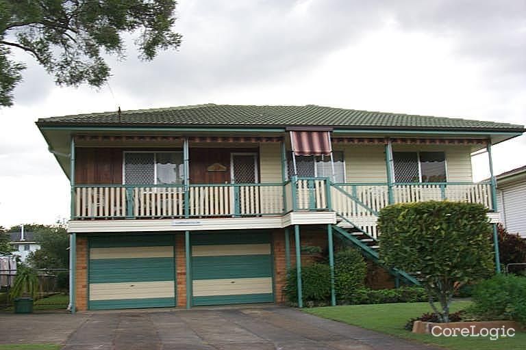 33 Lyndon St, Kallangur, QLD 4503