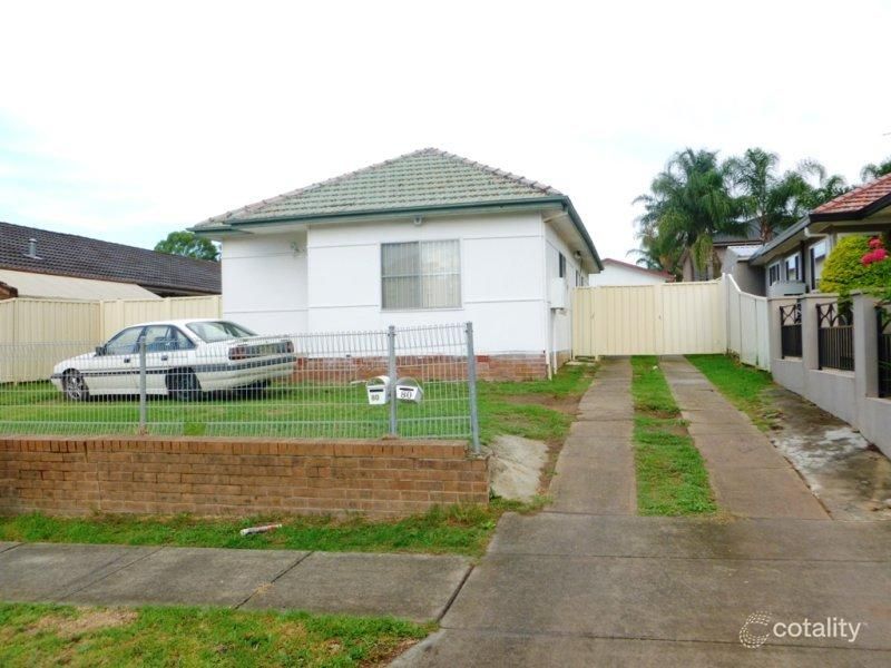 80 Montgomery Rd, Bonnyrigg, NSW 2177