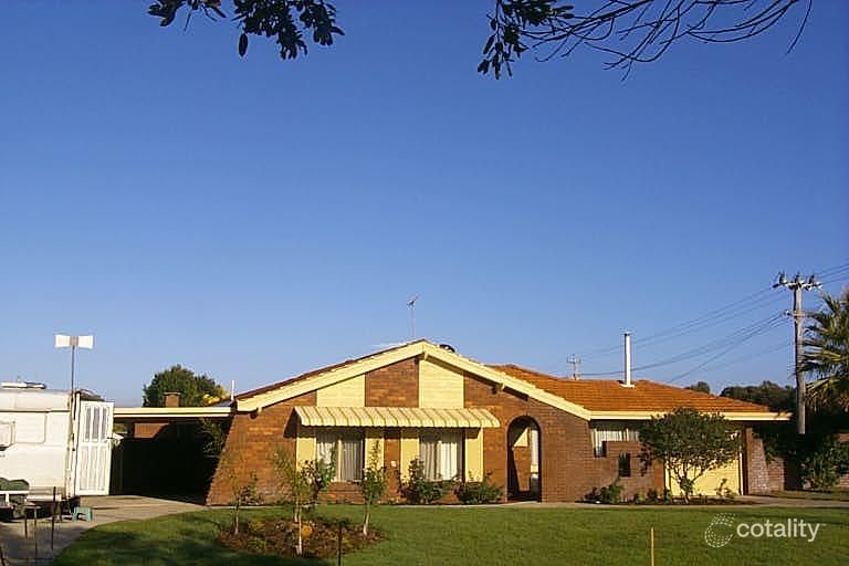 8 Trinidad St, Safety Bay, WA 6169