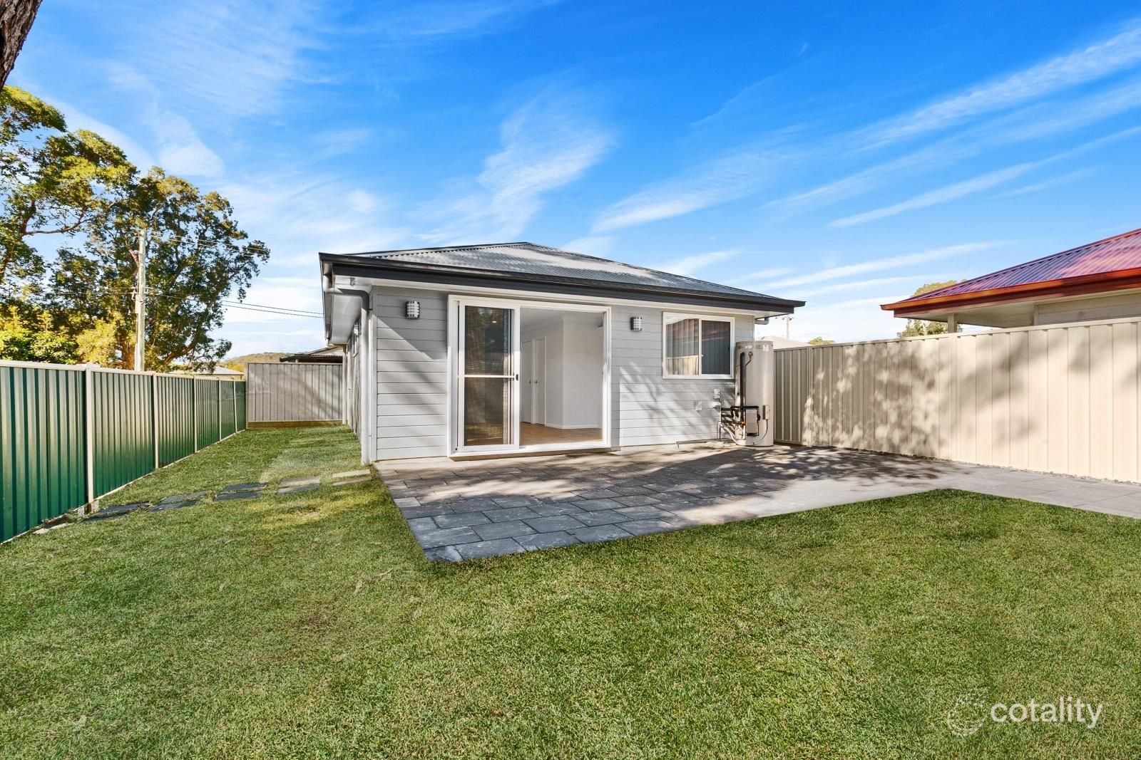 43 Watkin Ave, Woy Woy, NSW 2256