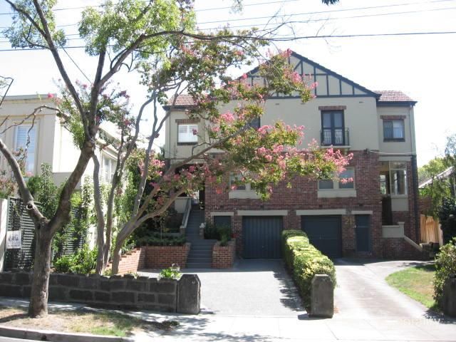19 Canberra Rd, Toorak, VIC 3142