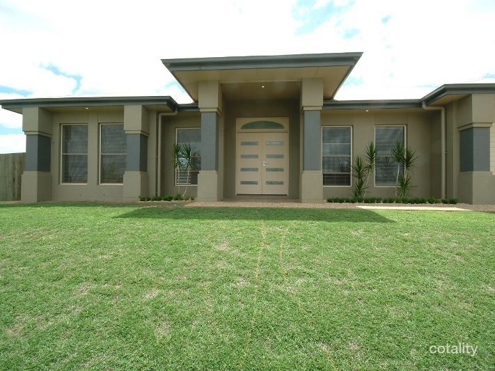 4 Kestrel Dr, Highfields, QLD 4352