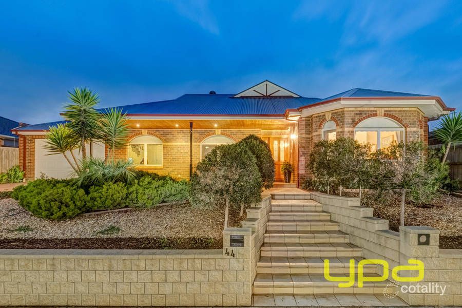 44 Dalray Cres, Kurunjang, VIC 3337