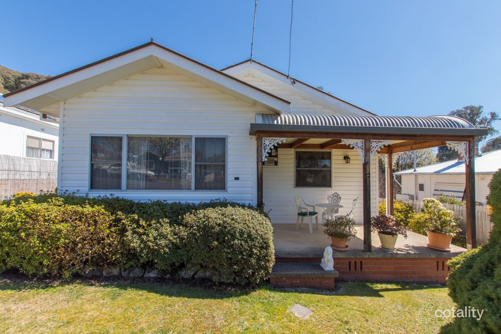12 Batlow Ave, Batlow, NSW 2730