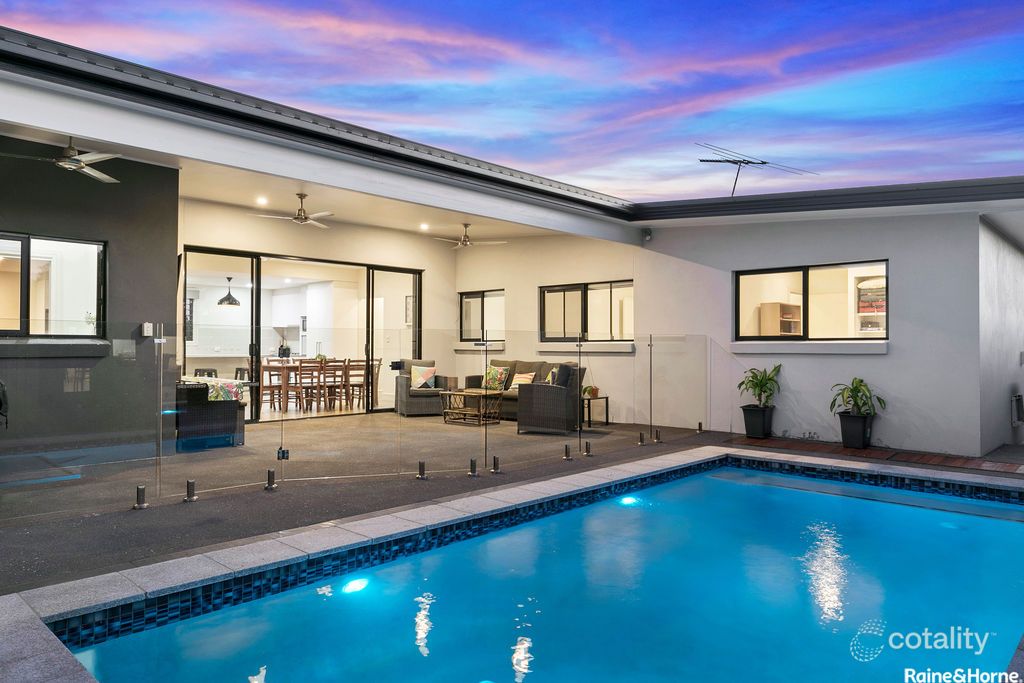 56 Shea St, Scarborough, QLD 4020