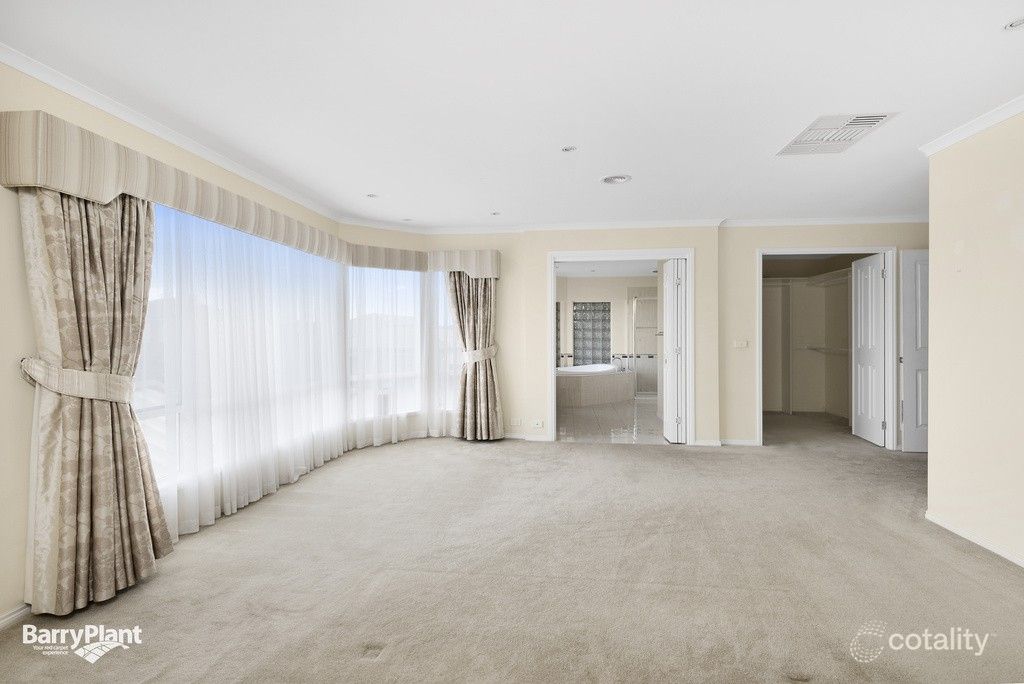 9 Banjo Paterson Cir, Point Cook, VIC 3030