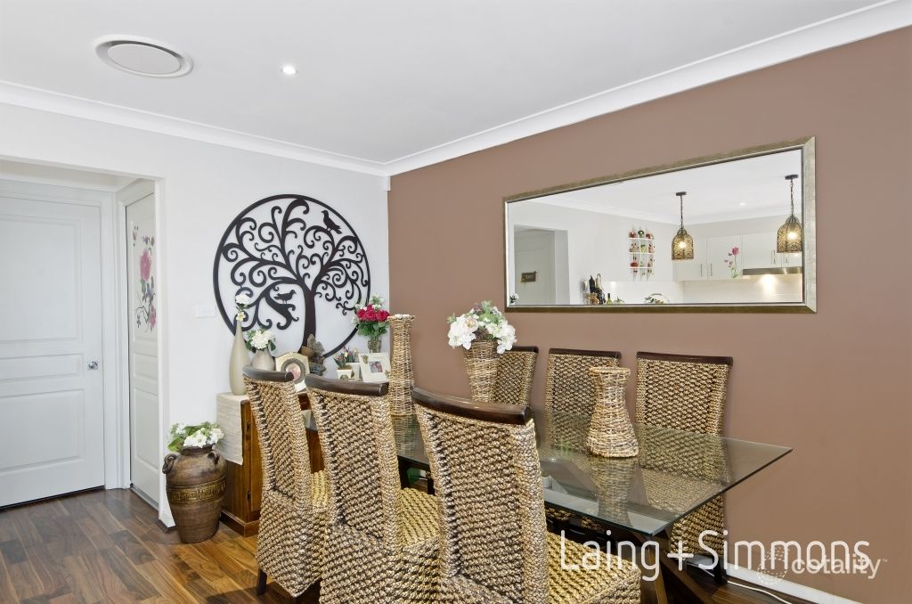 2 Mainwaring St, Ropes Crossing, NSW 2760