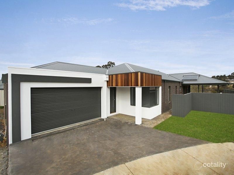 5 Billiard Ct, Kangaroo Flat, VIC 3555