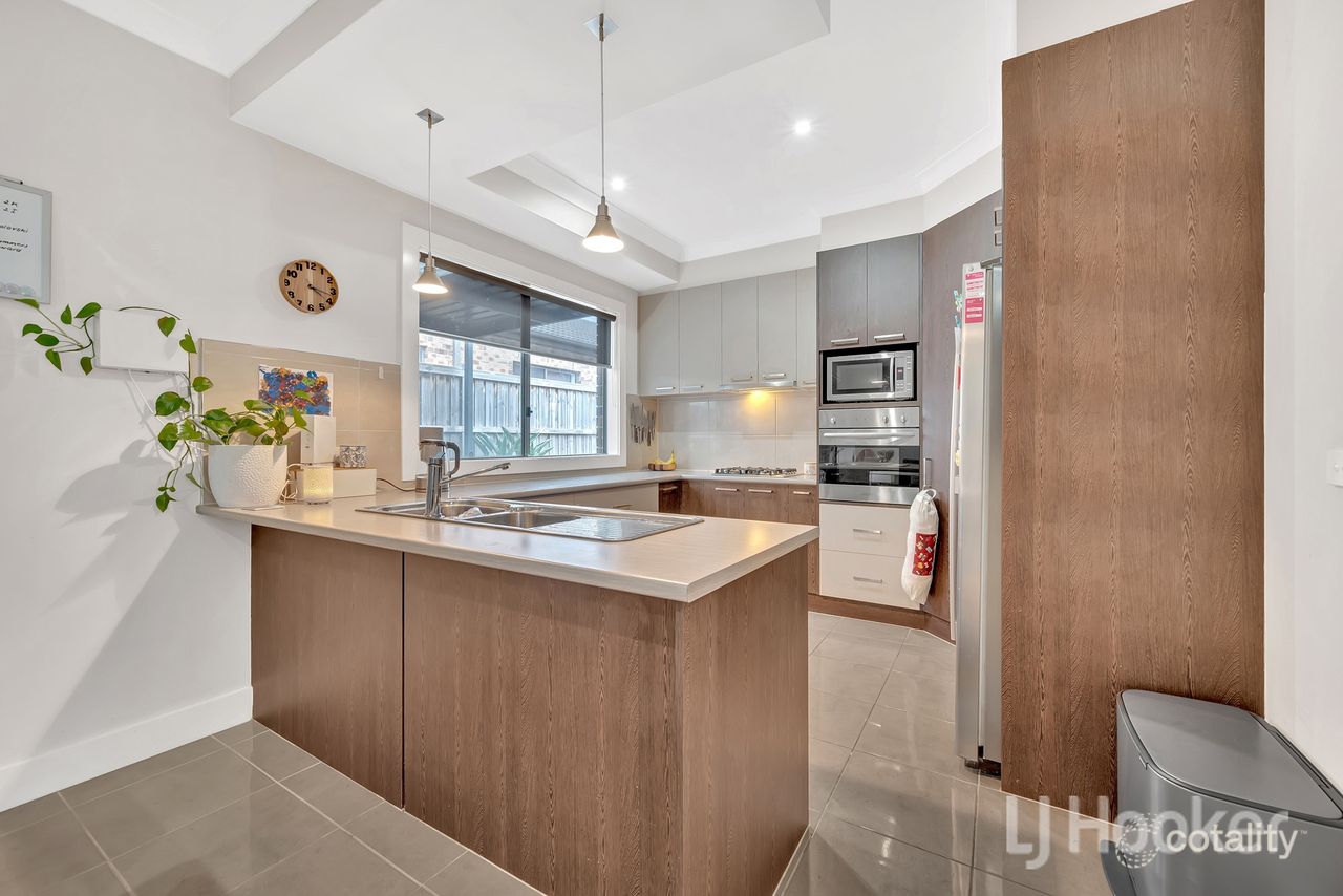42 Ormonde Esp, Harkness, VIC 3337