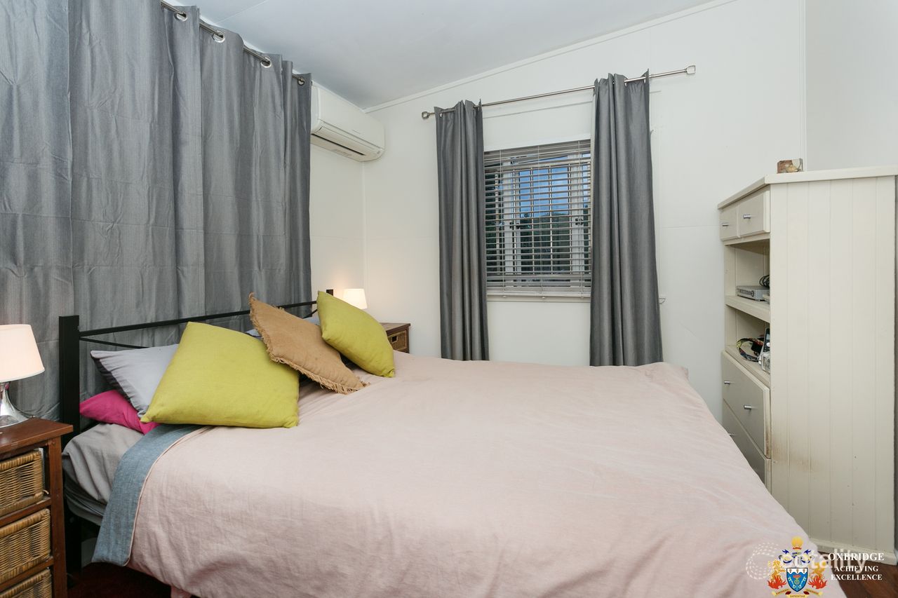 2 Spring St, East Ipswich, QLD 4305