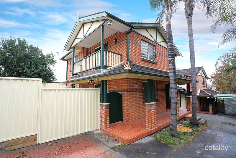 1/152a Hillcrest Ave, Greenacre, NSW 2190