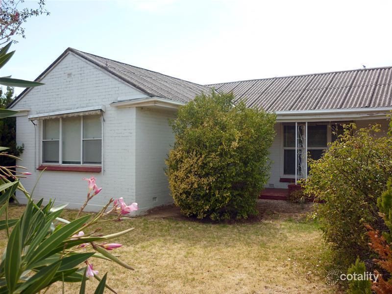 6 Beaumont St, Clovelly Park, SA 5042