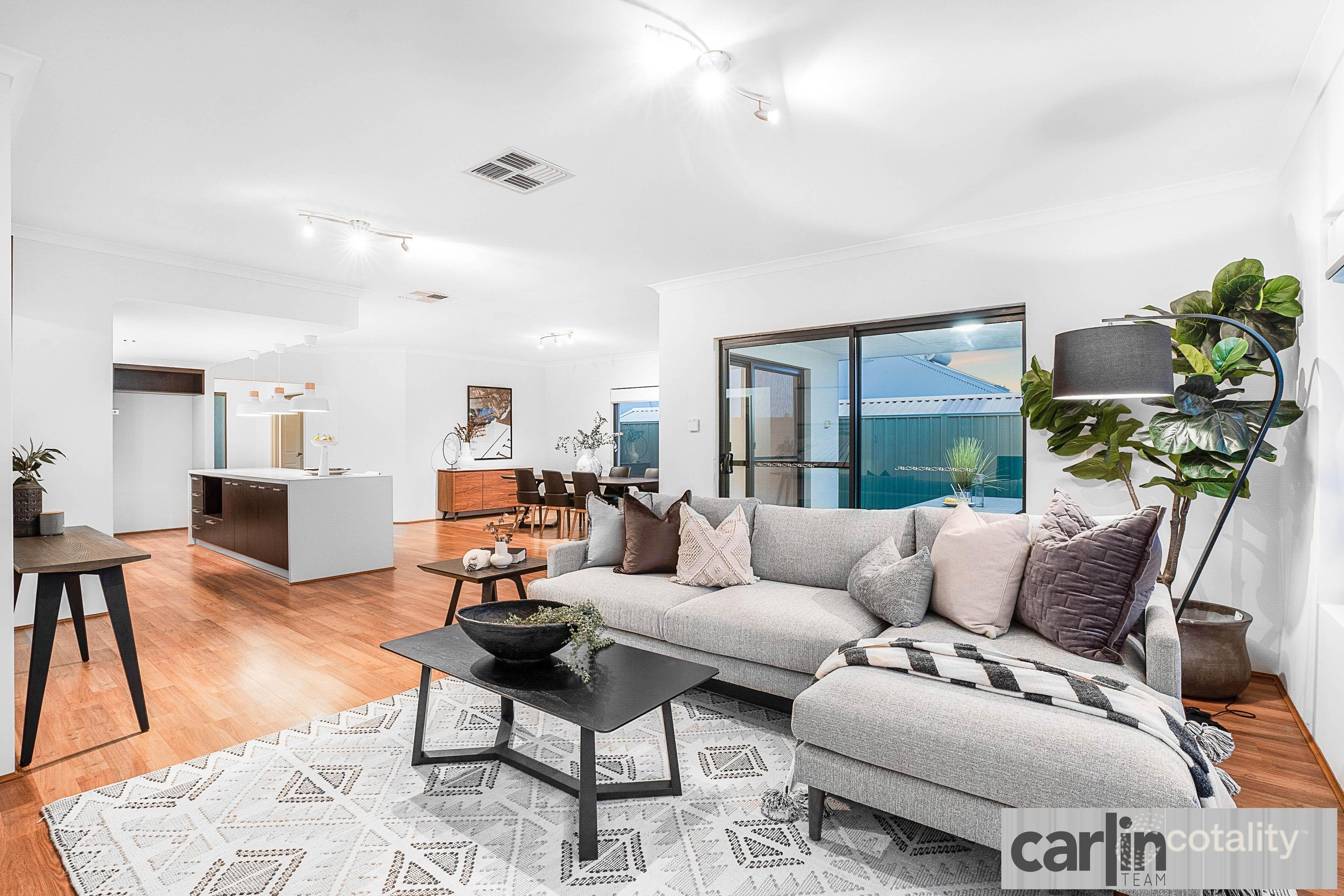 17 Wedgetail Cres, Success, WA 6164