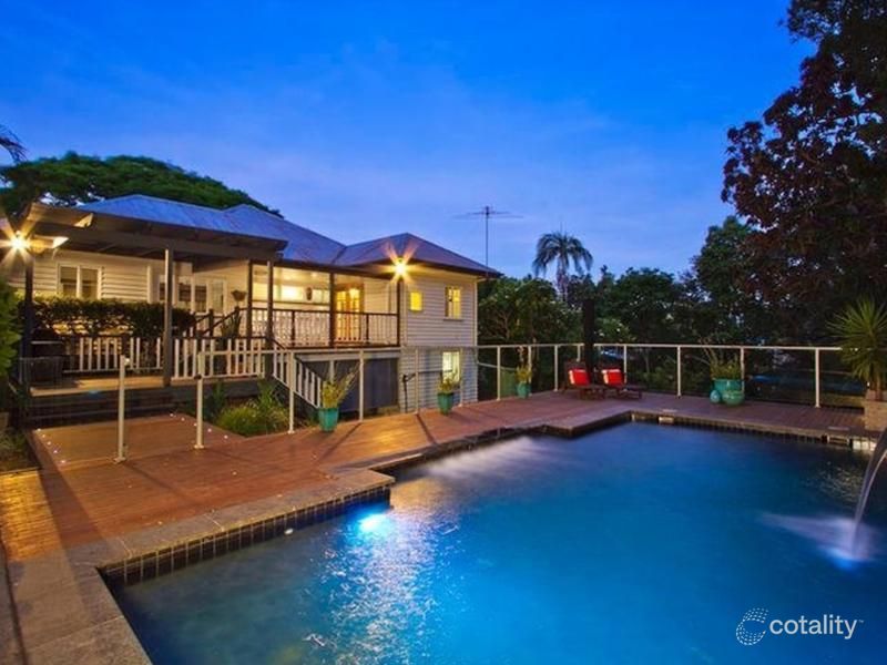 32 Leslie St, Bardon, QLD 4065