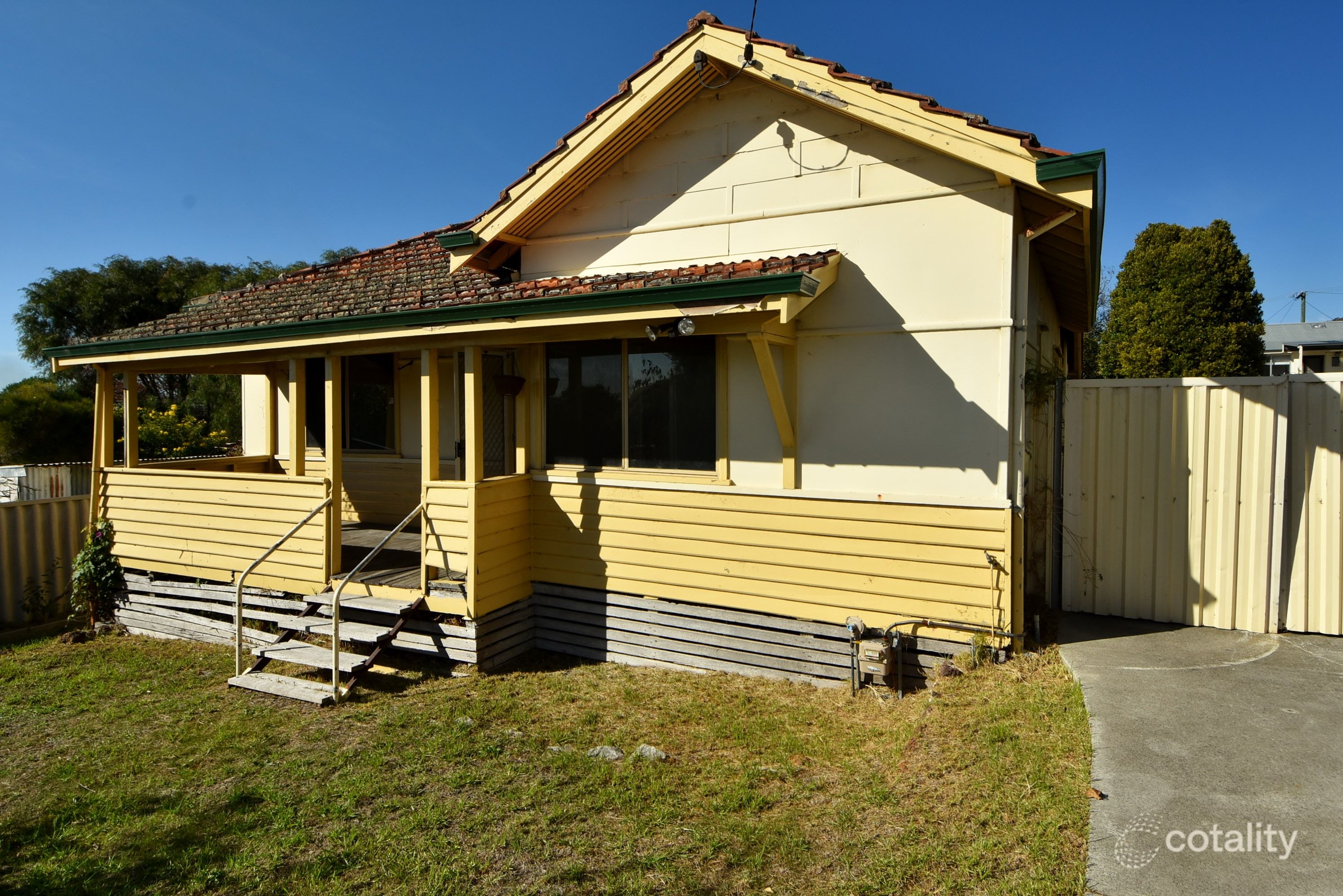 18 Halifax St, Mount Melville, WA 6330