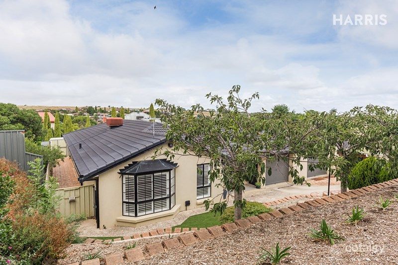 6 Quinvale Rd, Hallett Cove, SA 5158