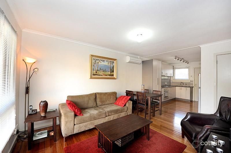 2/8 Simpson Rd, Ferntree Gully, VIC 3156