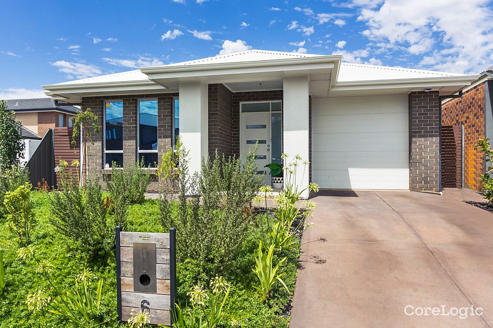 6 Burnlea Pde, Blakeview, SA 5114