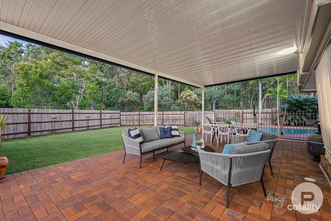 25 Bassett St, Holland Park, QLD 4121