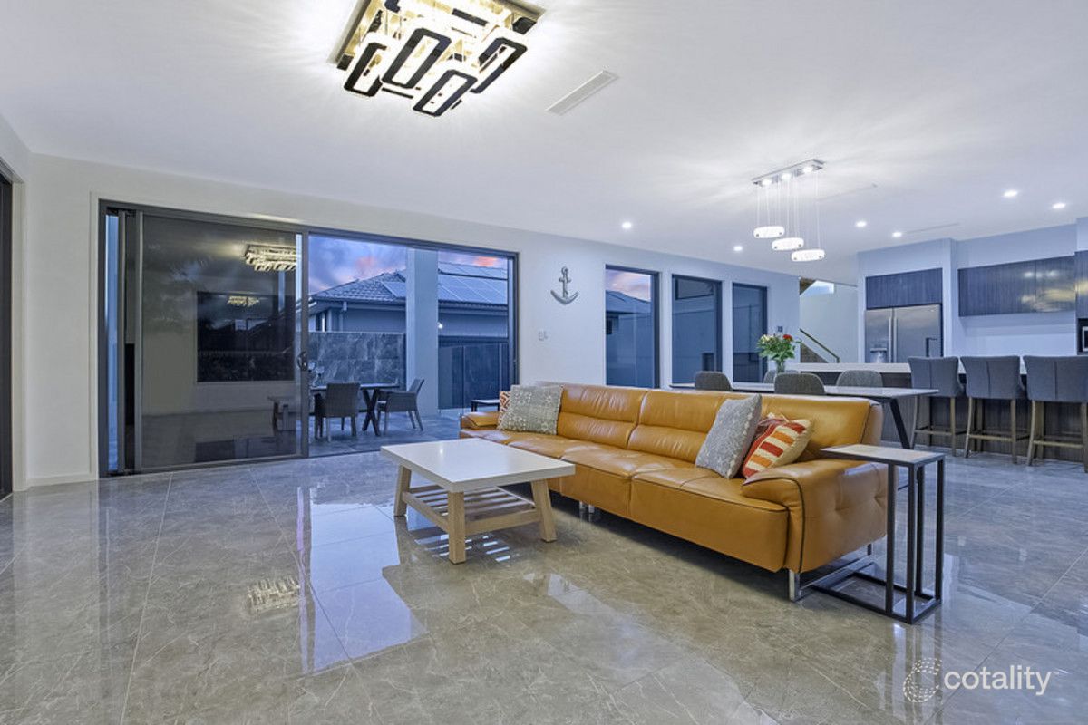 43 Birkenhead Pl, Carindale, QLD 4152