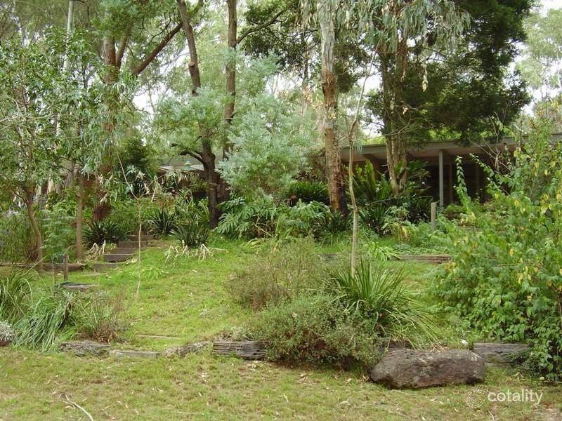 3 Yarra Braes Rd, Eltham, VIC 3095