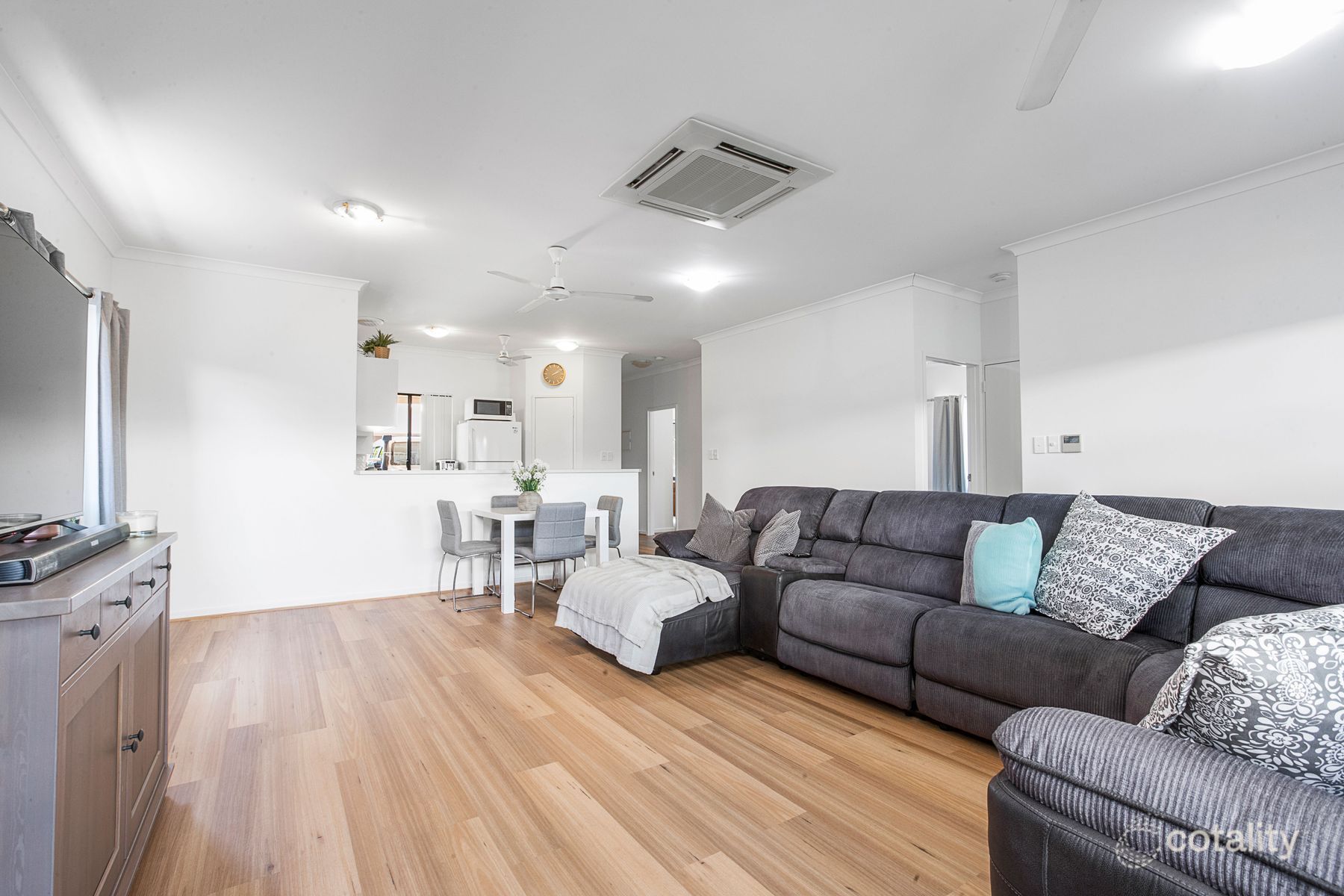18b Kallama Pde, Millars Well, WA 6714