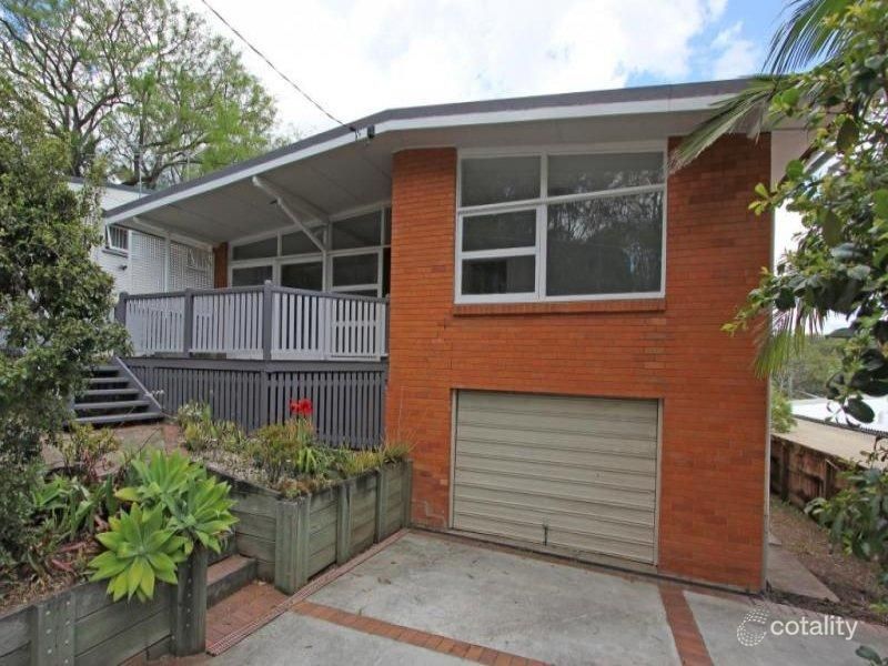 74 Blackheath Rd, Oxley, QLD 4075