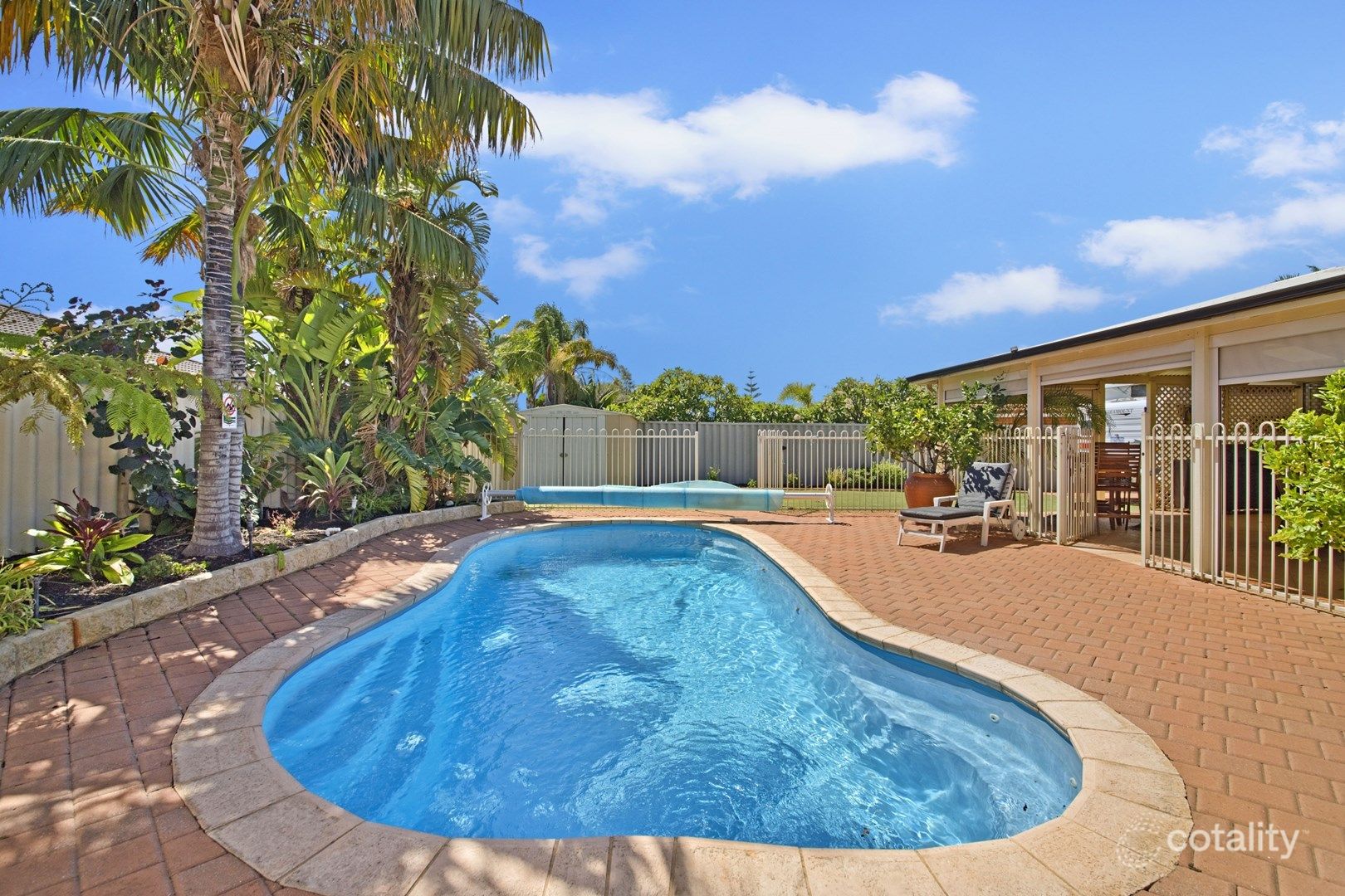8 Cote D'Azur Gdns, Port Kennedy, WA 6172