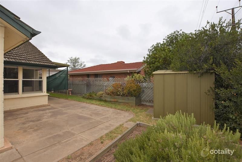 18 Mulcra Ave, Park Holme, SA 5043