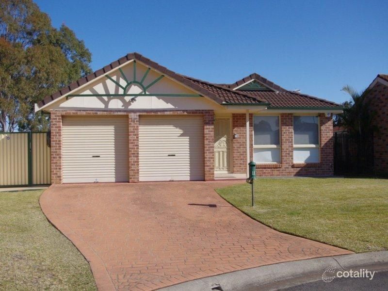 11 Oldbury Ct, Wattle Grove, NSW 2173