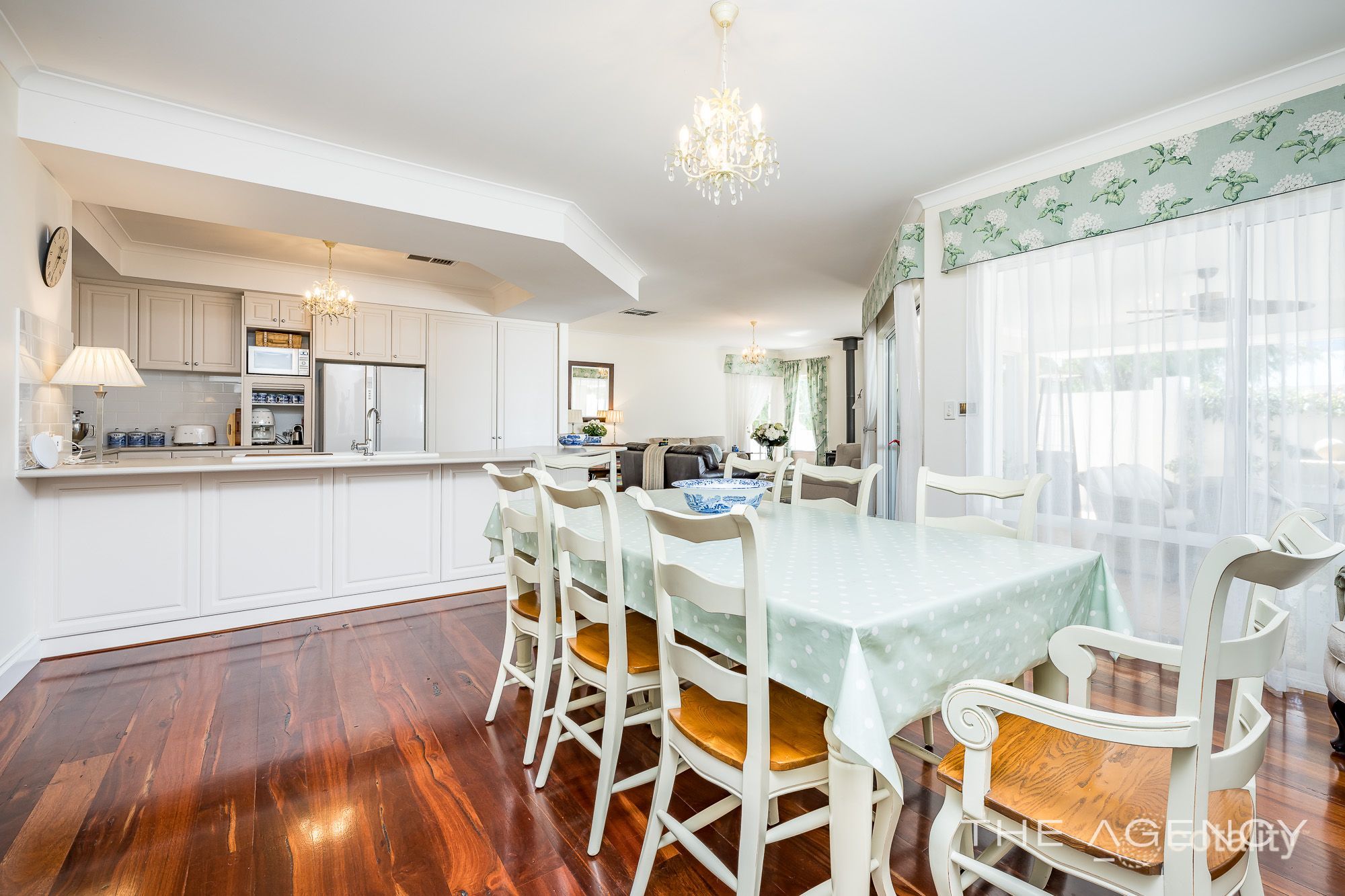 69 Roundhouse Pde, Jindalee, WA 6036