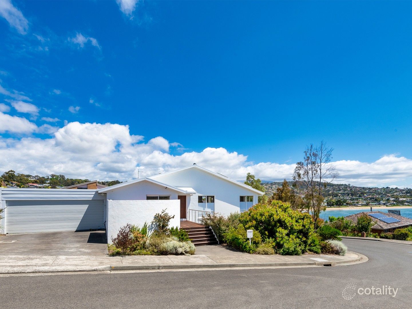5 Flowerpot Cres, Blackmans Bay, TAS 7052