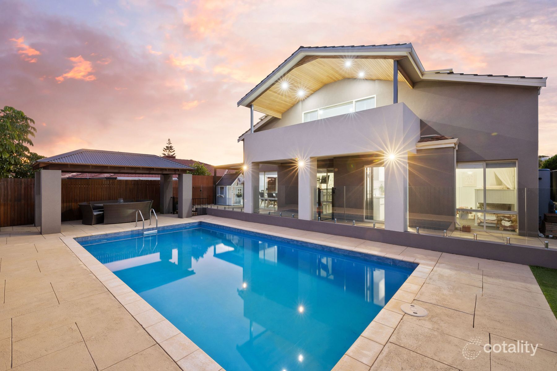 60 Stonehaven Pde, Kinross, WA 6028