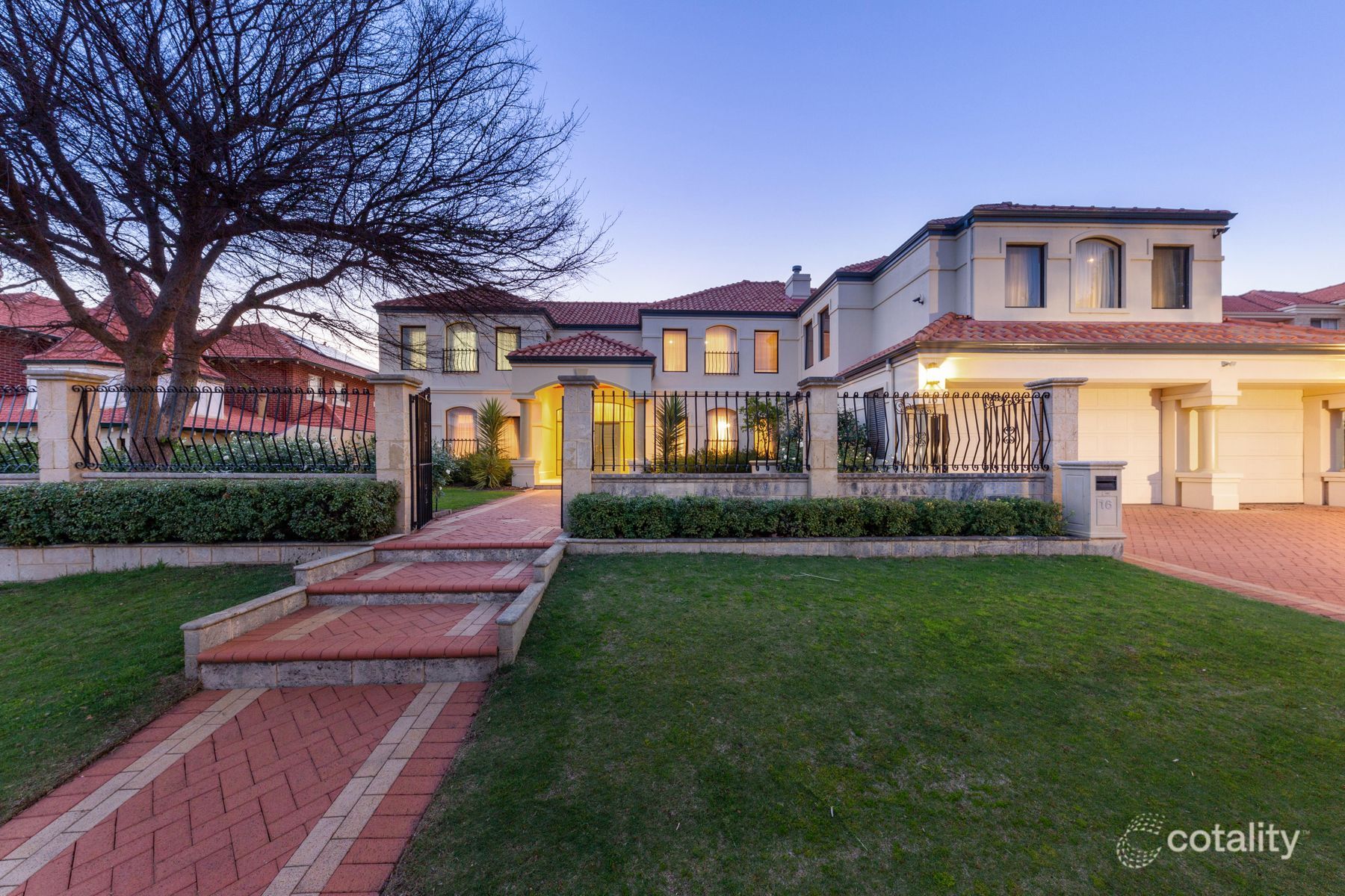 16 Ash Gr, Duncraig, WA 6023