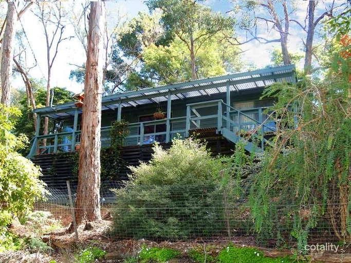 12 Railway Rd, Mount Evelyn, VIC 3796