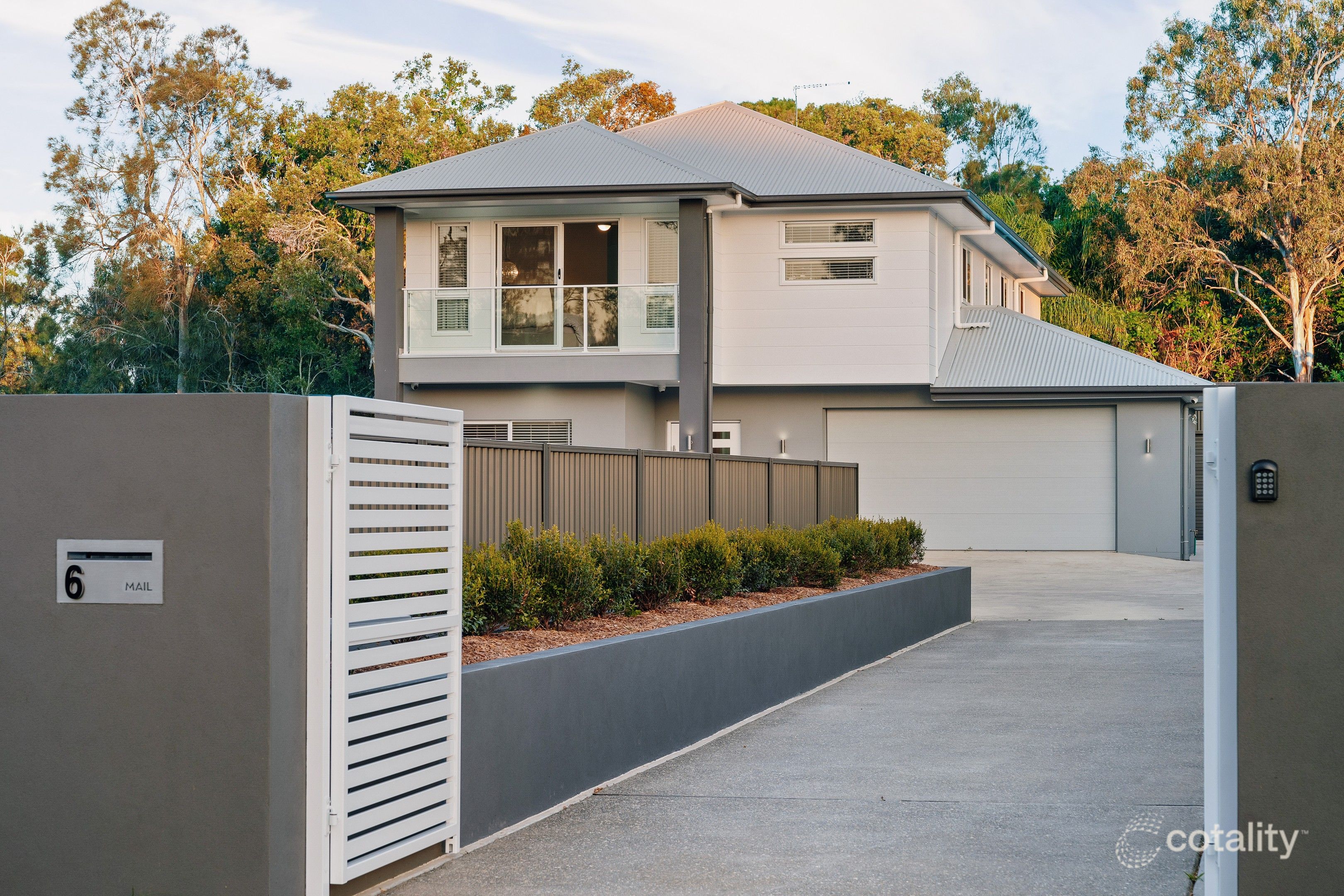 6 Ocean Pl, Beachmere, QLD 4510