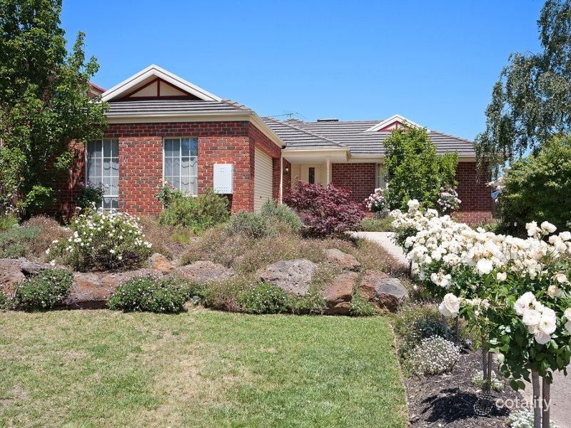 18 Honeyeater Tce, South Morang, VIC 3752