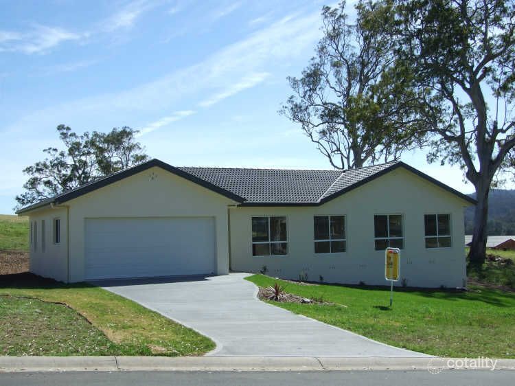 11 Glen Mia Dr, Bega, NSW 2550