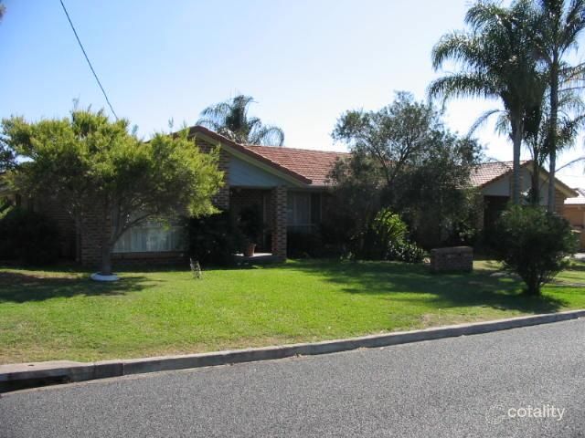 1/15 Capri Ave, Forster, NSW 2428