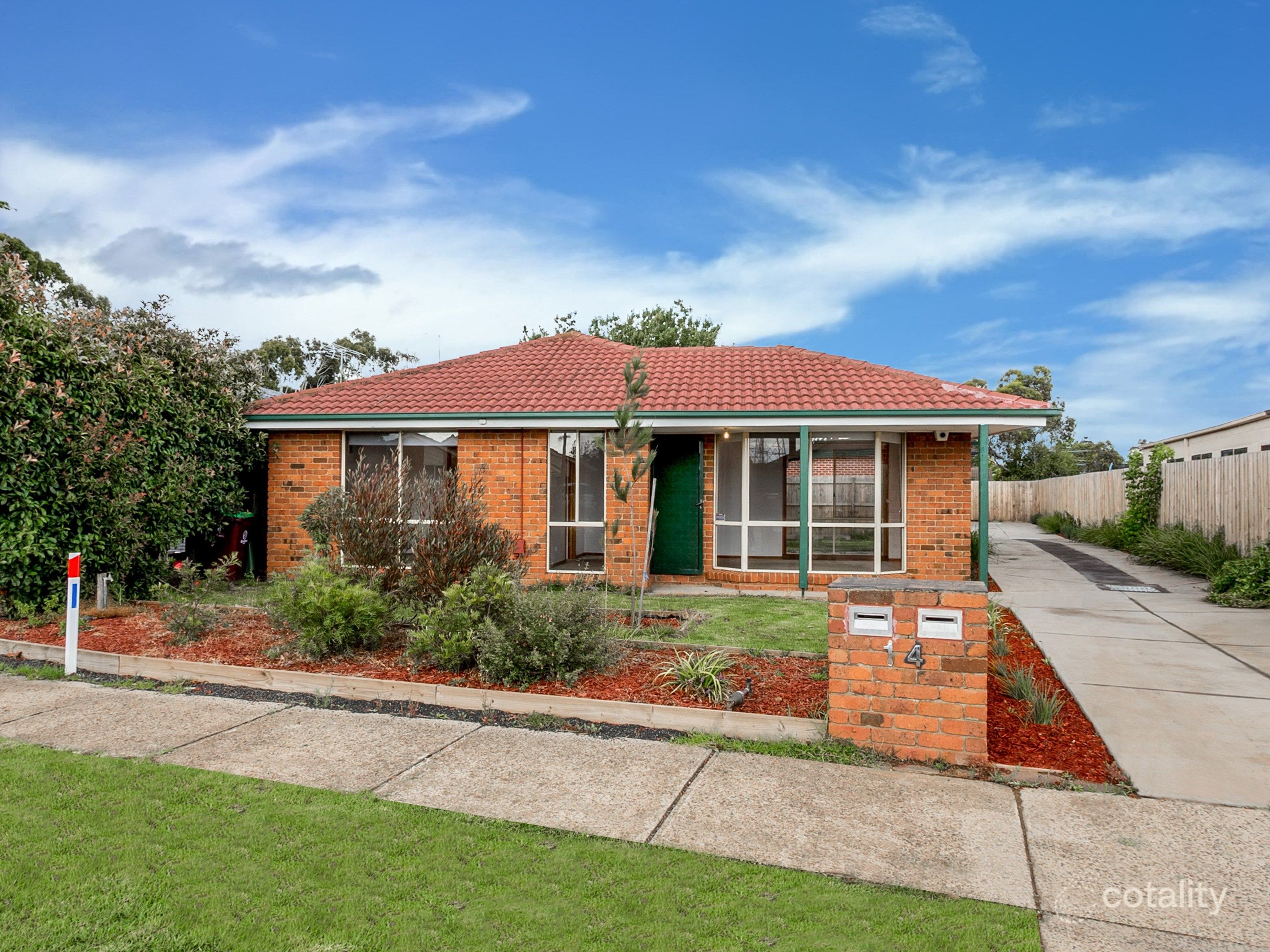 1/14 Conferta Ct, Cranbourne West, VIC 3977