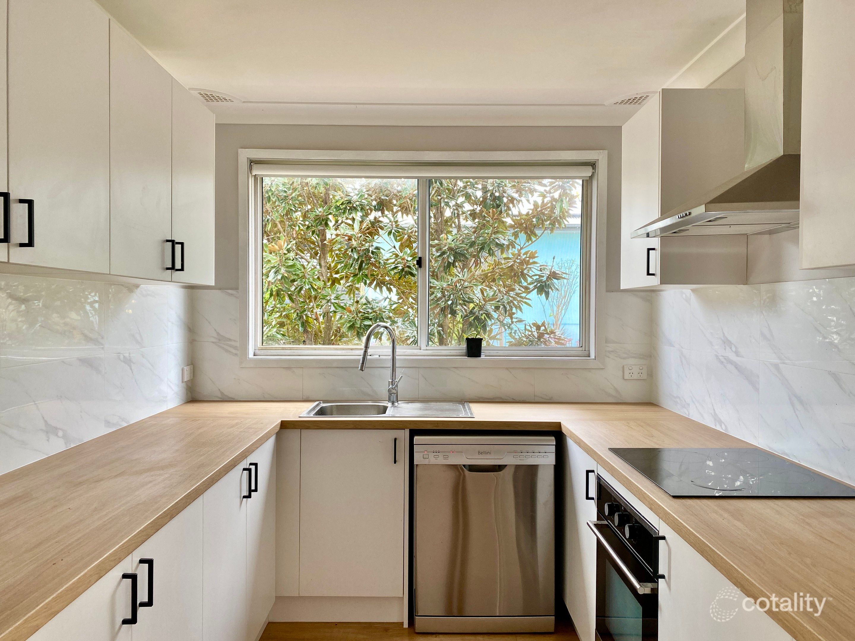 12 Ballarat Ave, Mannering Park, NSW 2259