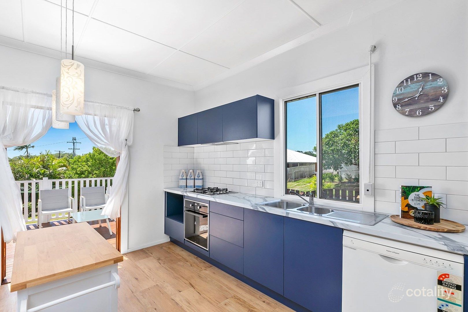 7 Sandy Camp Rd, Wynnum, QLD 4178