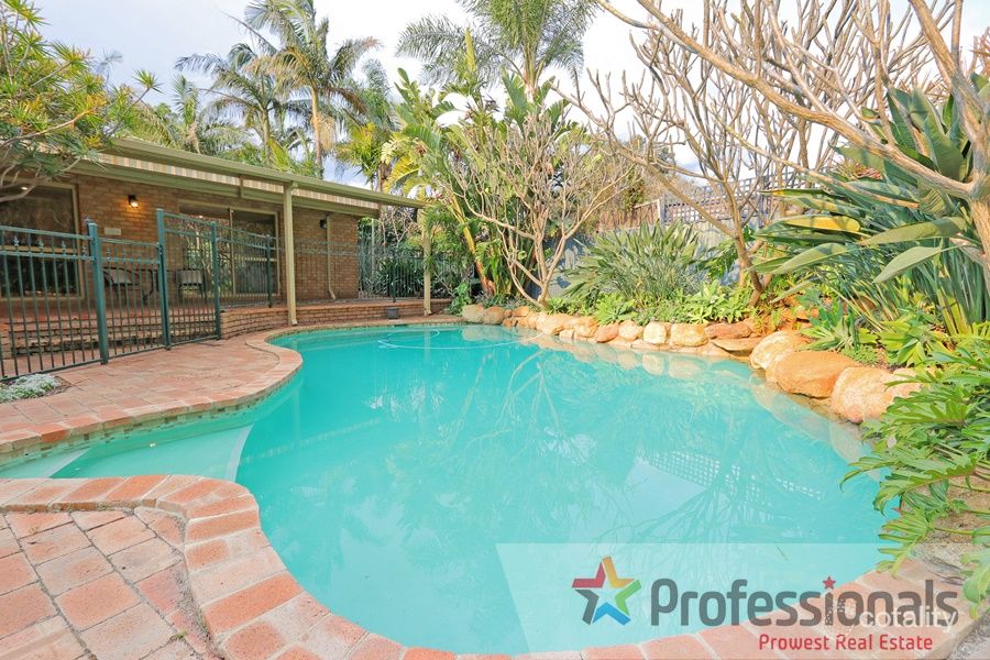 24 Pellew Gdns, Willetton, WA 6155