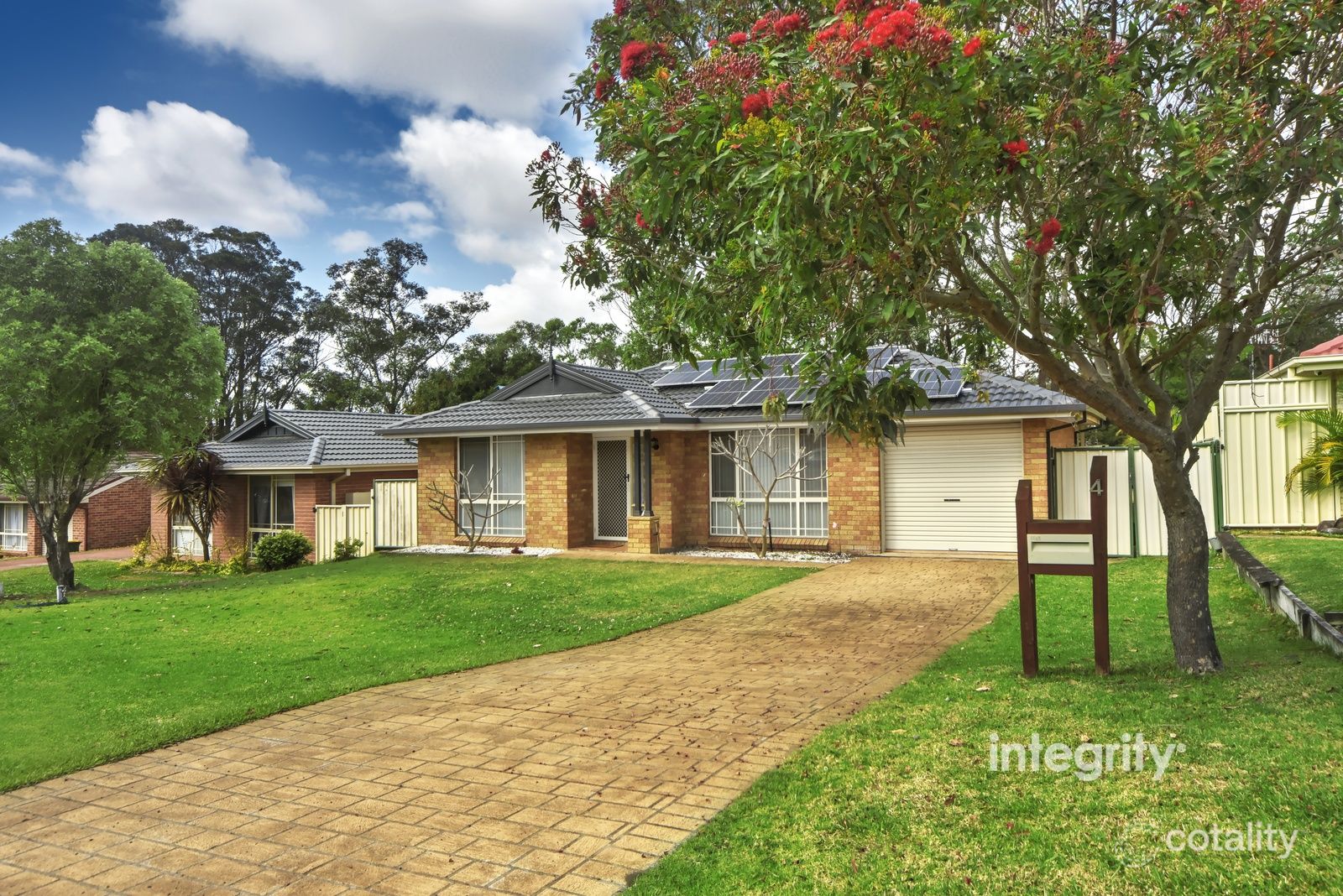 4 Olympic Dr, West Nowra, NSW 2541
