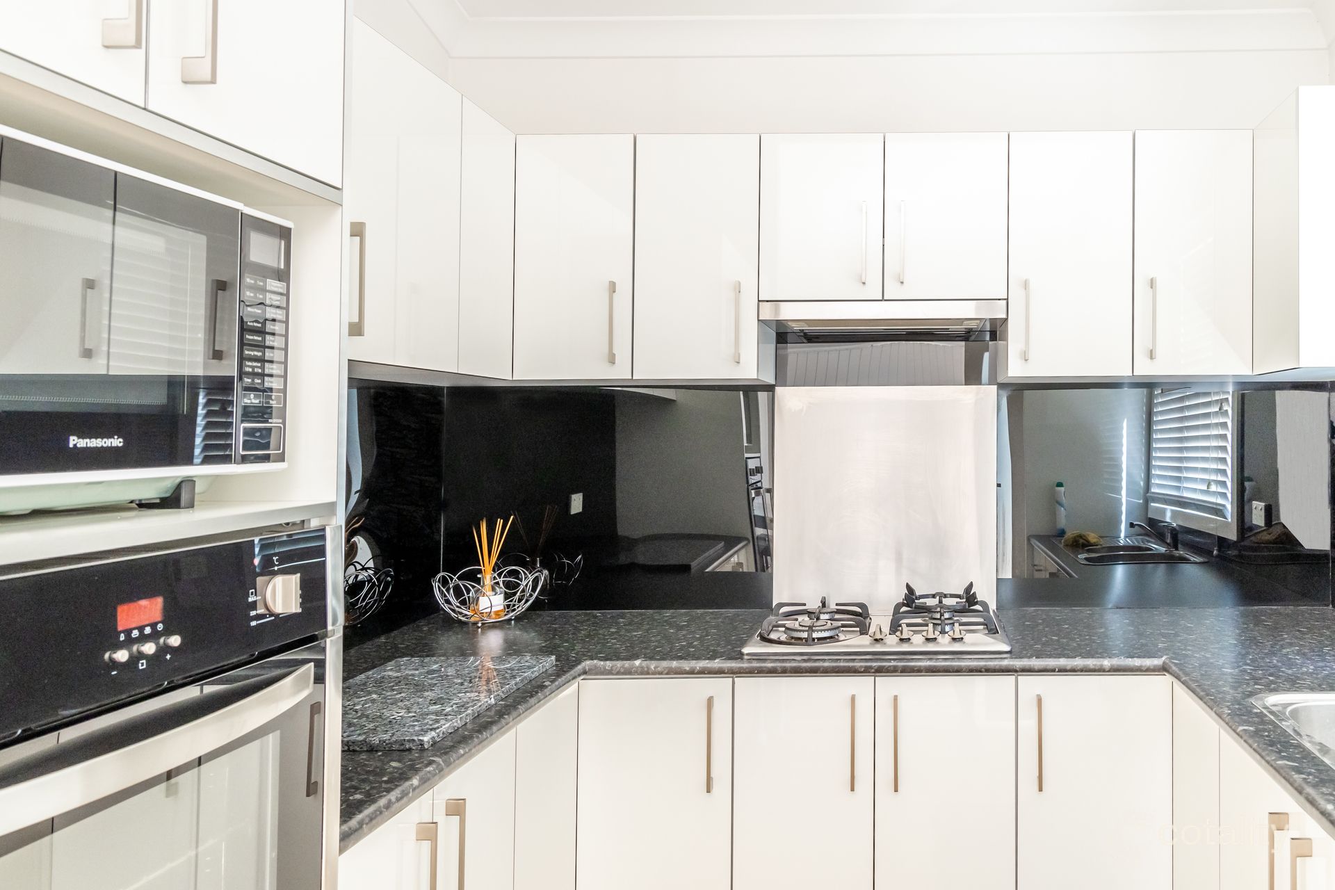 30 Paradise Qys, Ballajura, WA 6066