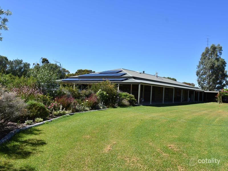 555 Old Wynarling Rd, Keith, SA 5267