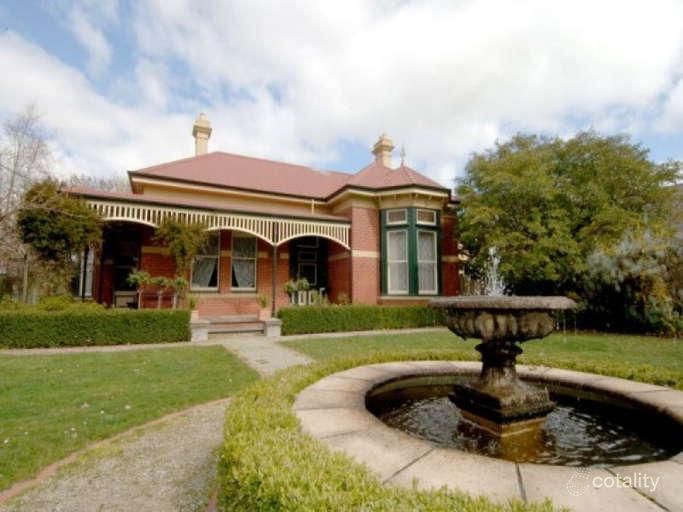 7 Carlton St, Lake Wendouree, VIC 3350