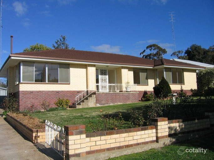 26 Daly St, Clare, SA 5453